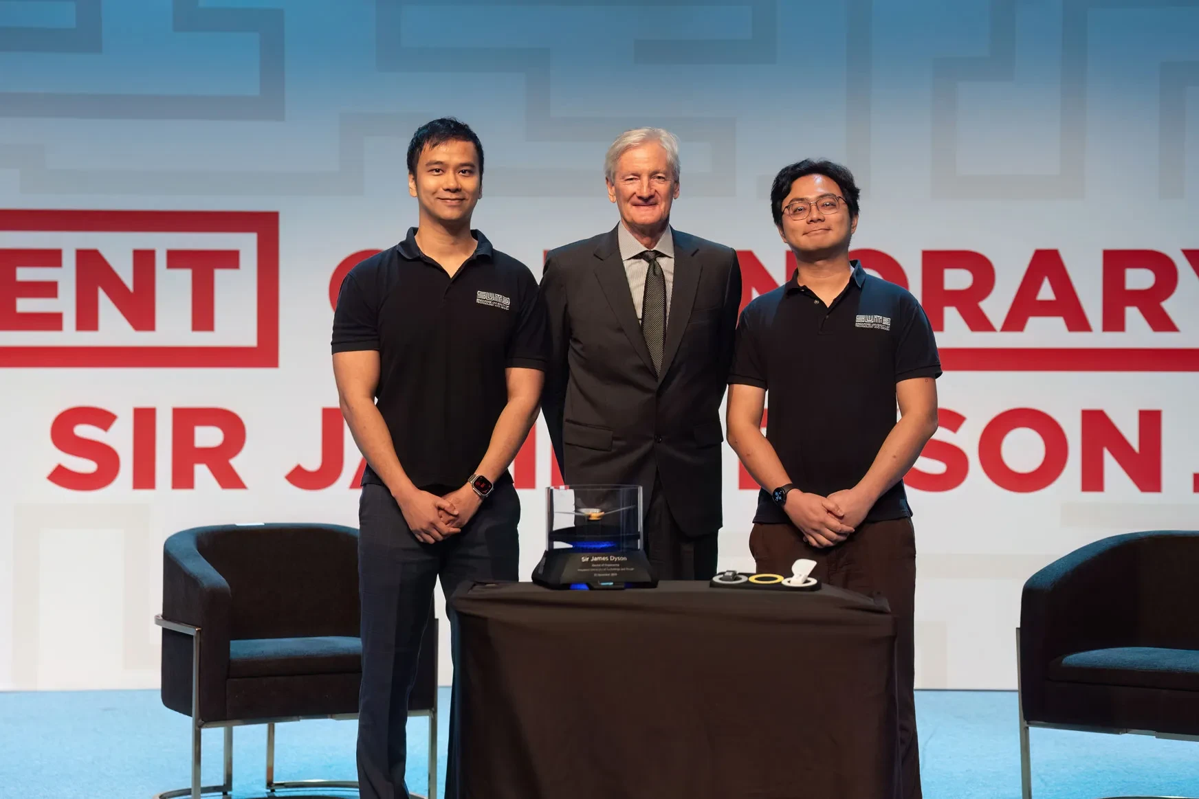 The airXeed team with James Dyson.